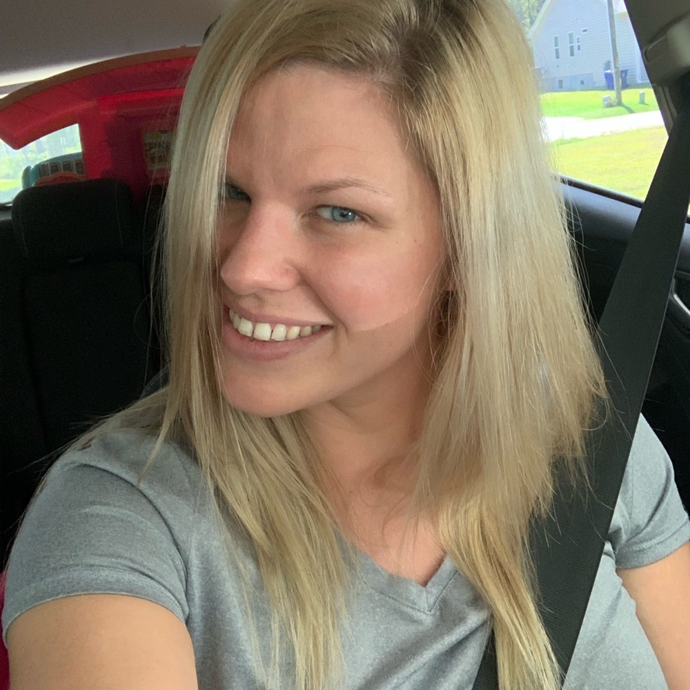 Meet your Posher, Whitney